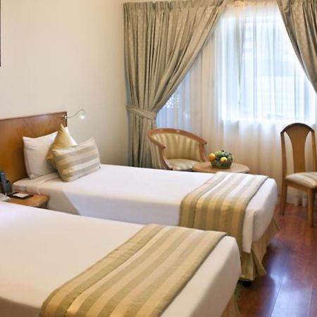Landmark Plaza Hotel Dubai Esterno foto