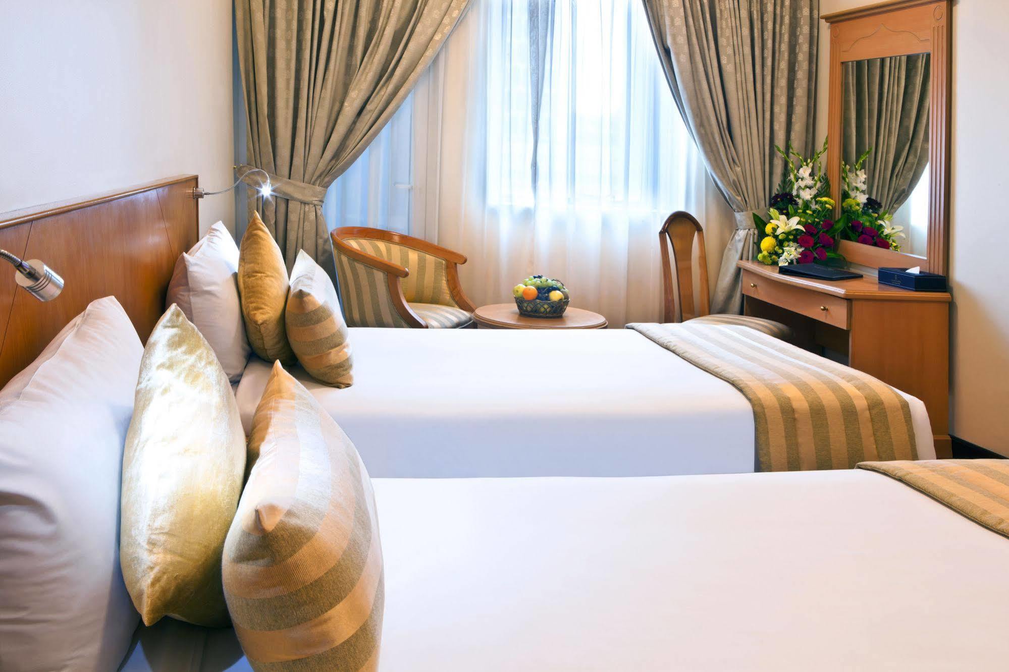 Landmark Plaza Hotel Dubai Esterno foto