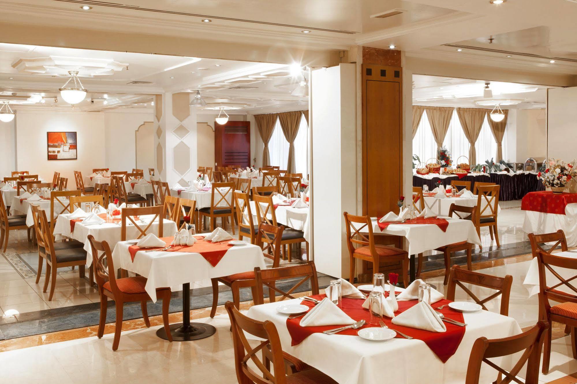 Landmark Plaza Hotel Dubai Esterno foto