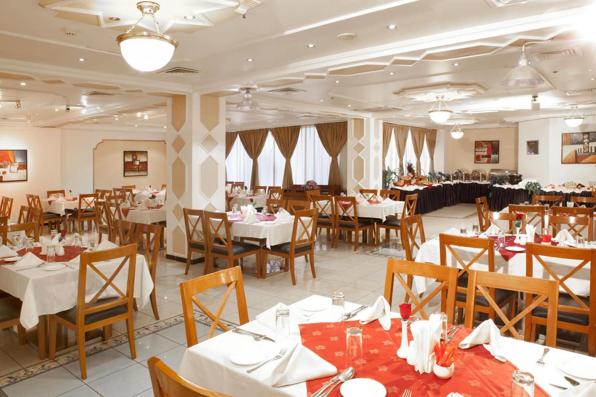 Landmark Plaza Hotel Dubai Esterno foto