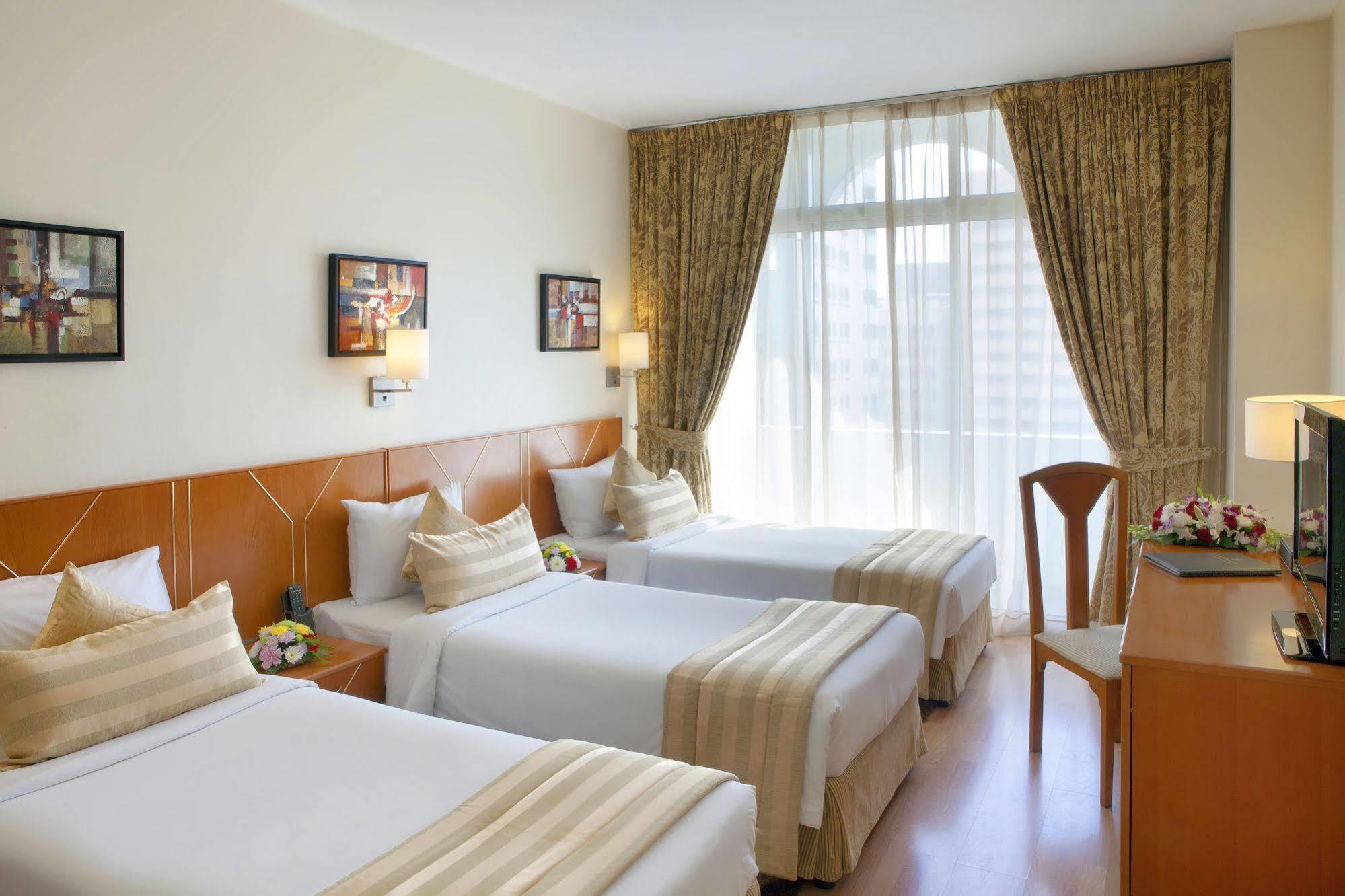 Landmark Plaza Hotel Dubai Esterno foto